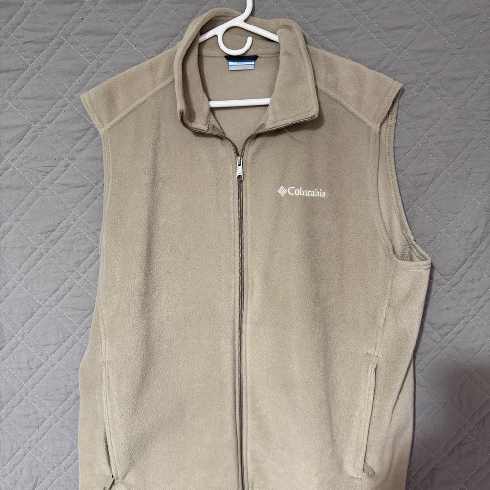 Columbia Beige Fleece Vest